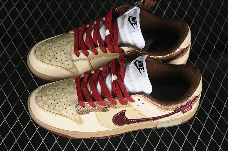 All Categories Nk SB Dunk Series Nk SB Dunk Low Low-top sneakers Nike Dunk Low "Surfaces In Brown And Sail" Panda Prank CNY Year of the Snake Shedding dust to welcome gold Golden snake holding wealth Low-top casual sneakers DD1503-124